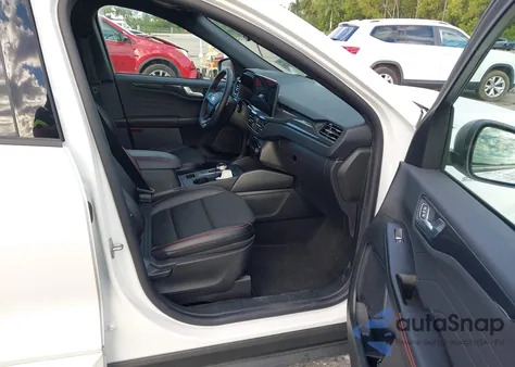 2024 Ford Escape St-Line from USA, damaged, VIN 1FMCU0MN2RUB57358